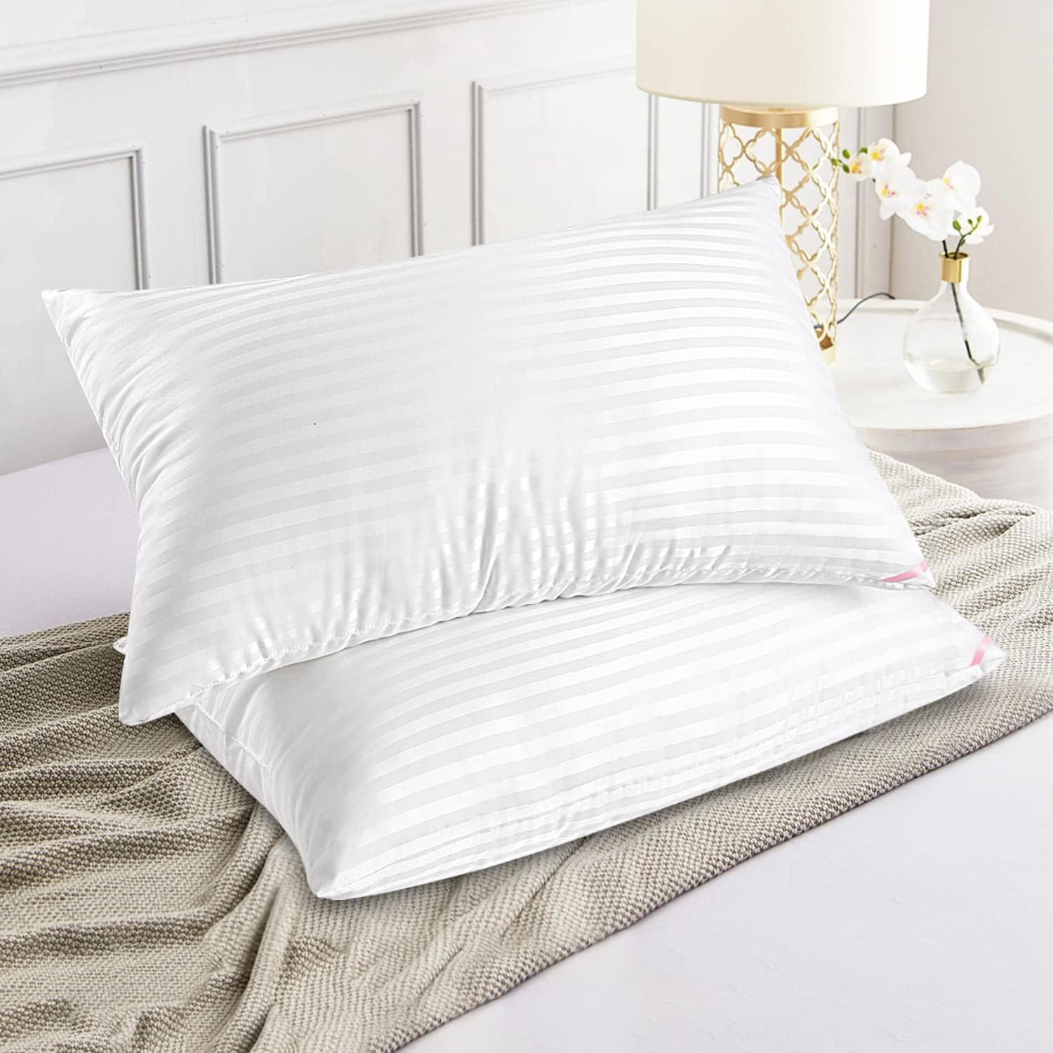 EIUE Bed Pillows for Sleeping 4 Pack，Pillows for Side and Back Sleepers,Super Soft Down Alternative Microfiber Filled Pillows (White, Queen (Pack of 4))