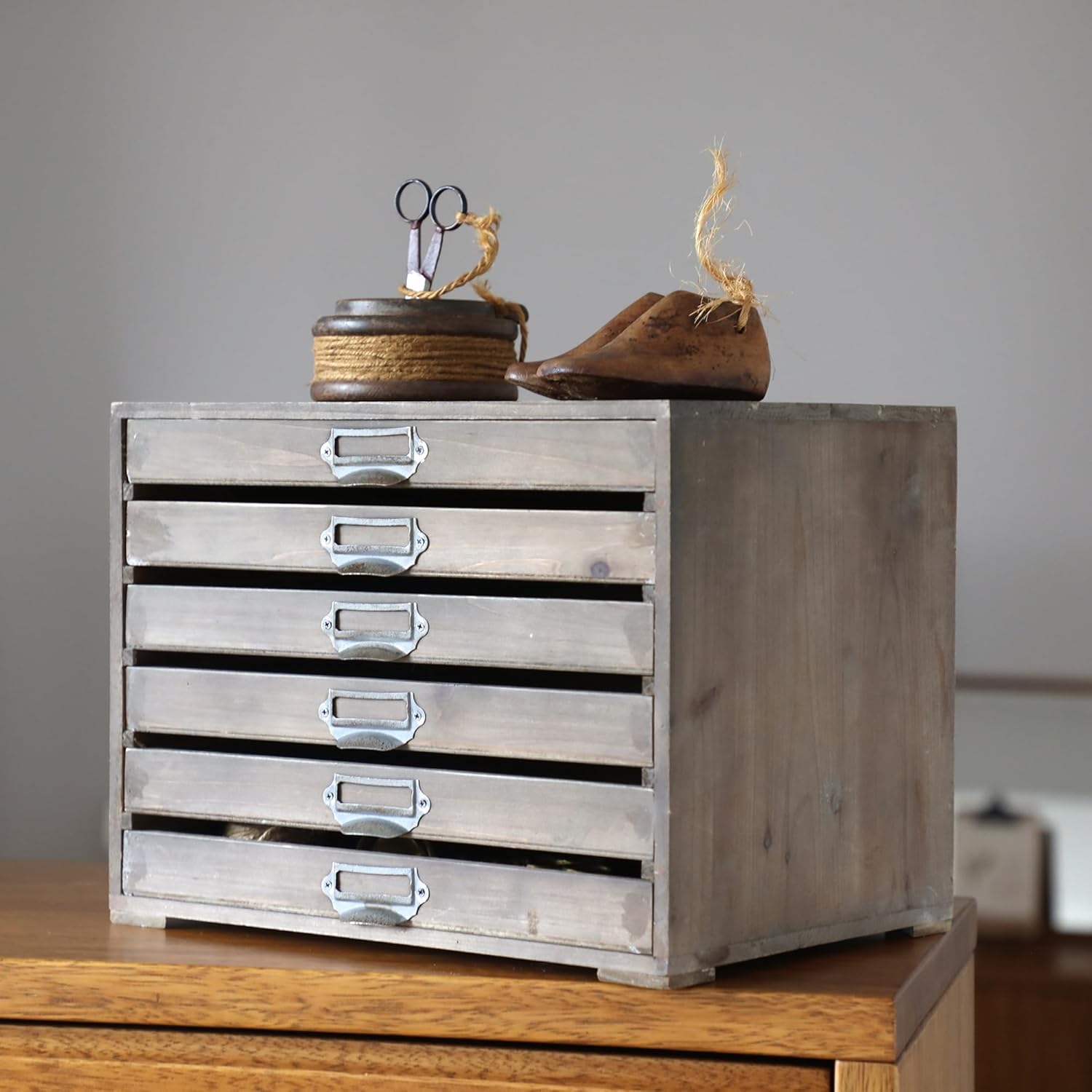 Vintage Wooden Storage Box Desktop Organizer Cabinet with 6 Drawers Rustic Farmhouse Distressed Decor Jewelry Cosmetics Craft Paper Small Tool Library Card Catalog Cabinet for Home Office Desk (Brown)