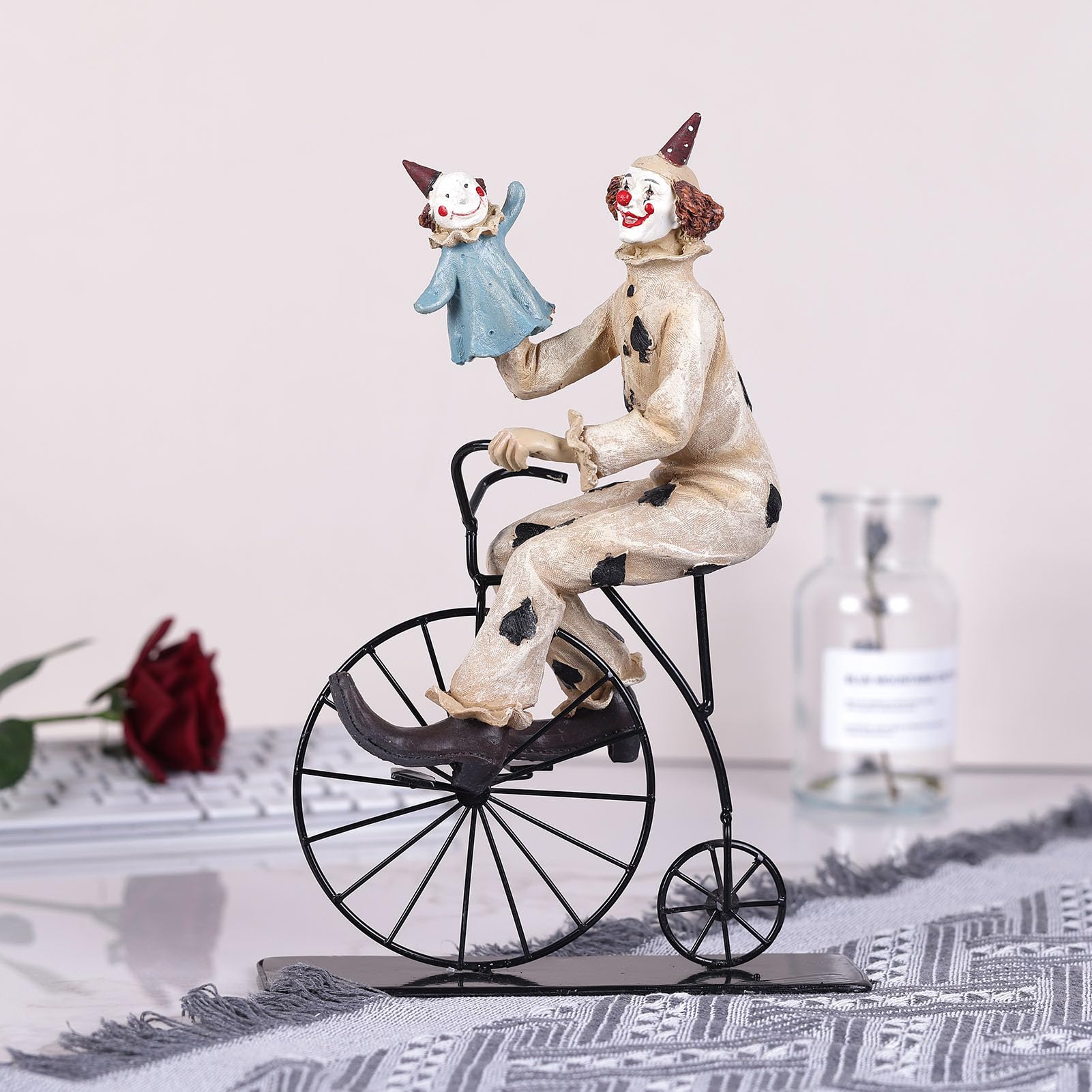 orenm Creative Clown Circus Statues,Interesting Home Decor Resin Sculpture,Handmade Crafts Collectible Art Figures Decor Ornament,Christmas,Parties and Events Desktop Decor (Balloon)